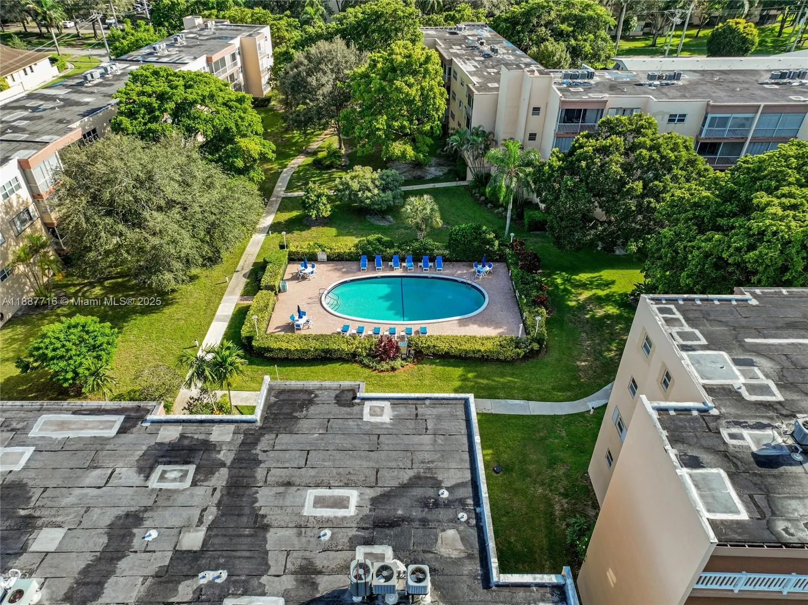 6731 Cypress Rd, #303