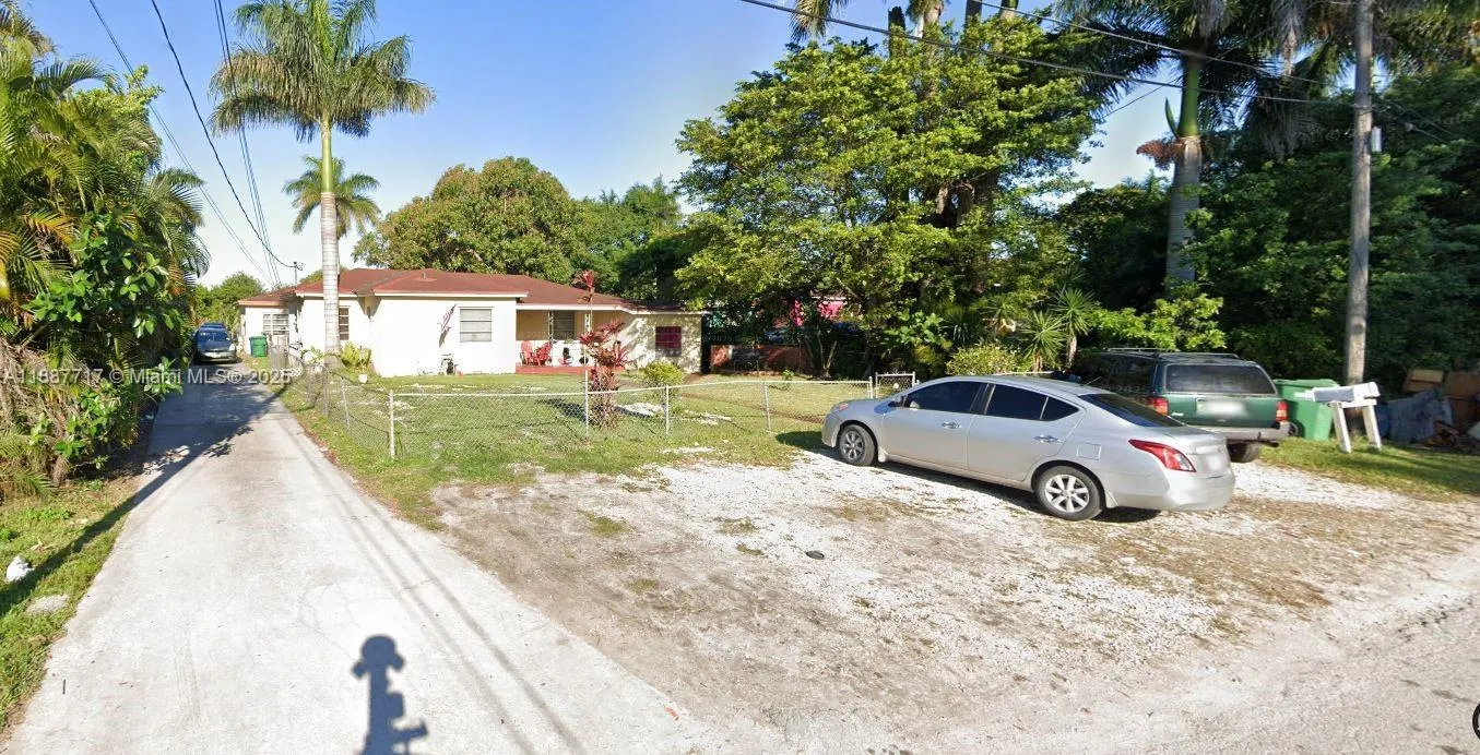 11712 NW 22nd Ct