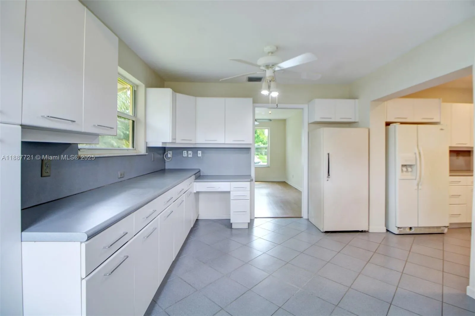 19550 Belview Dr