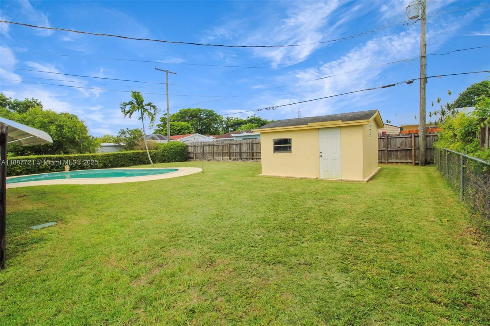 19550 Belview Dr