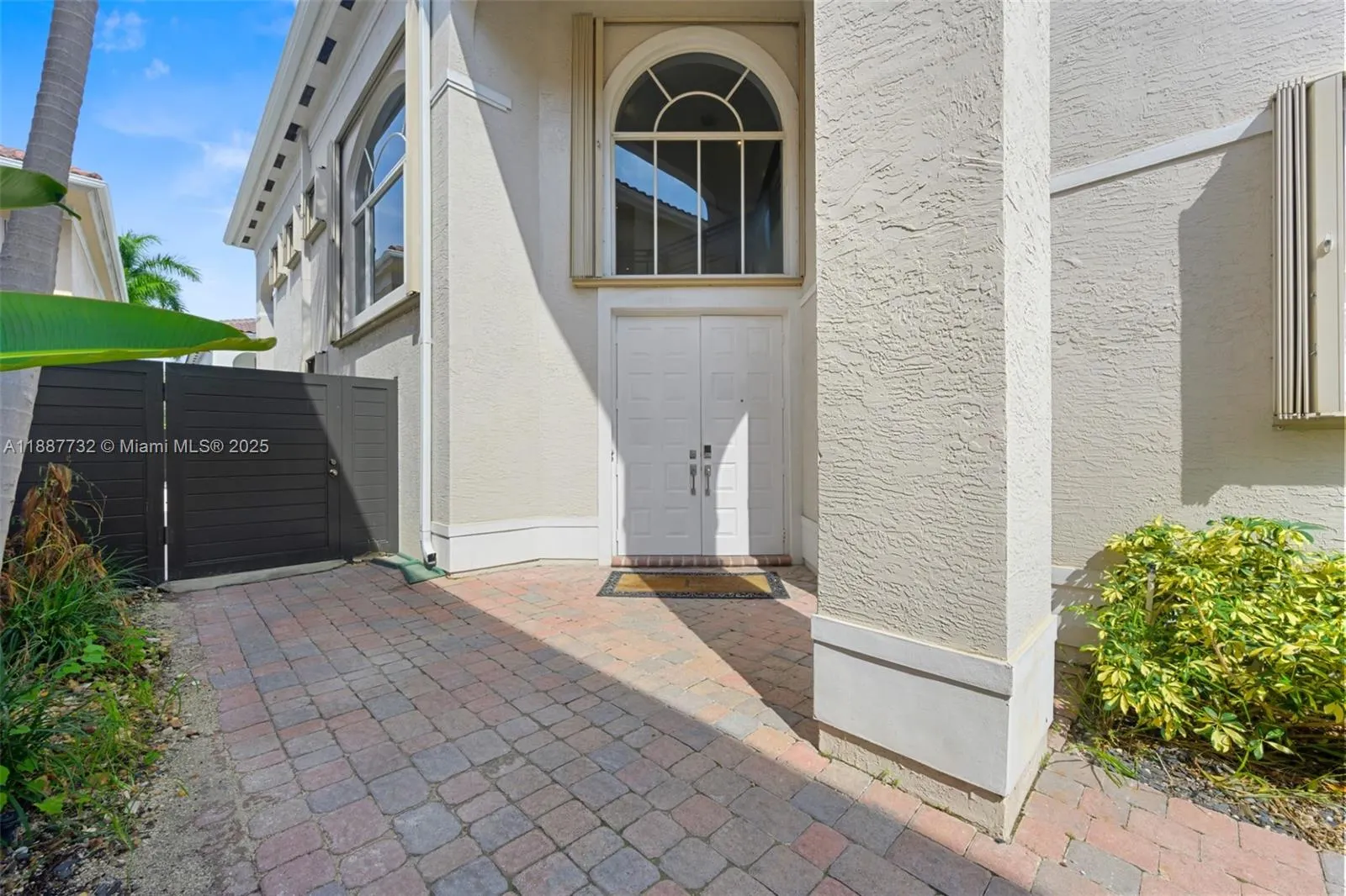 19460 39th Ct