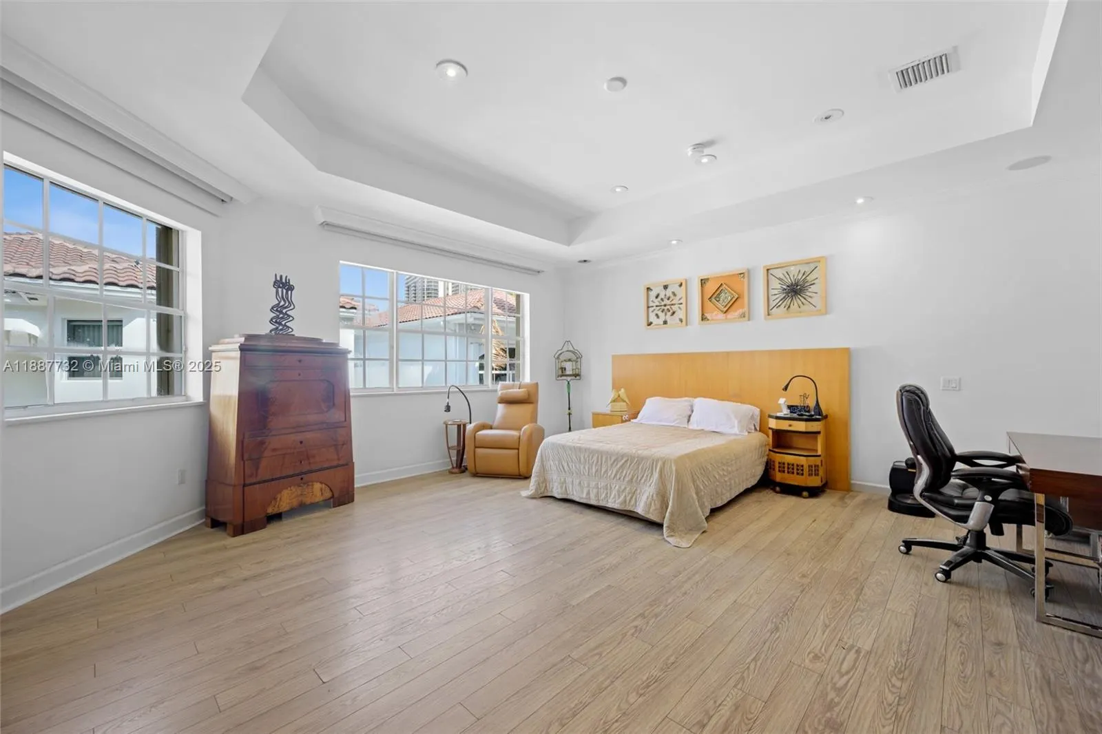 19460 39th Ct