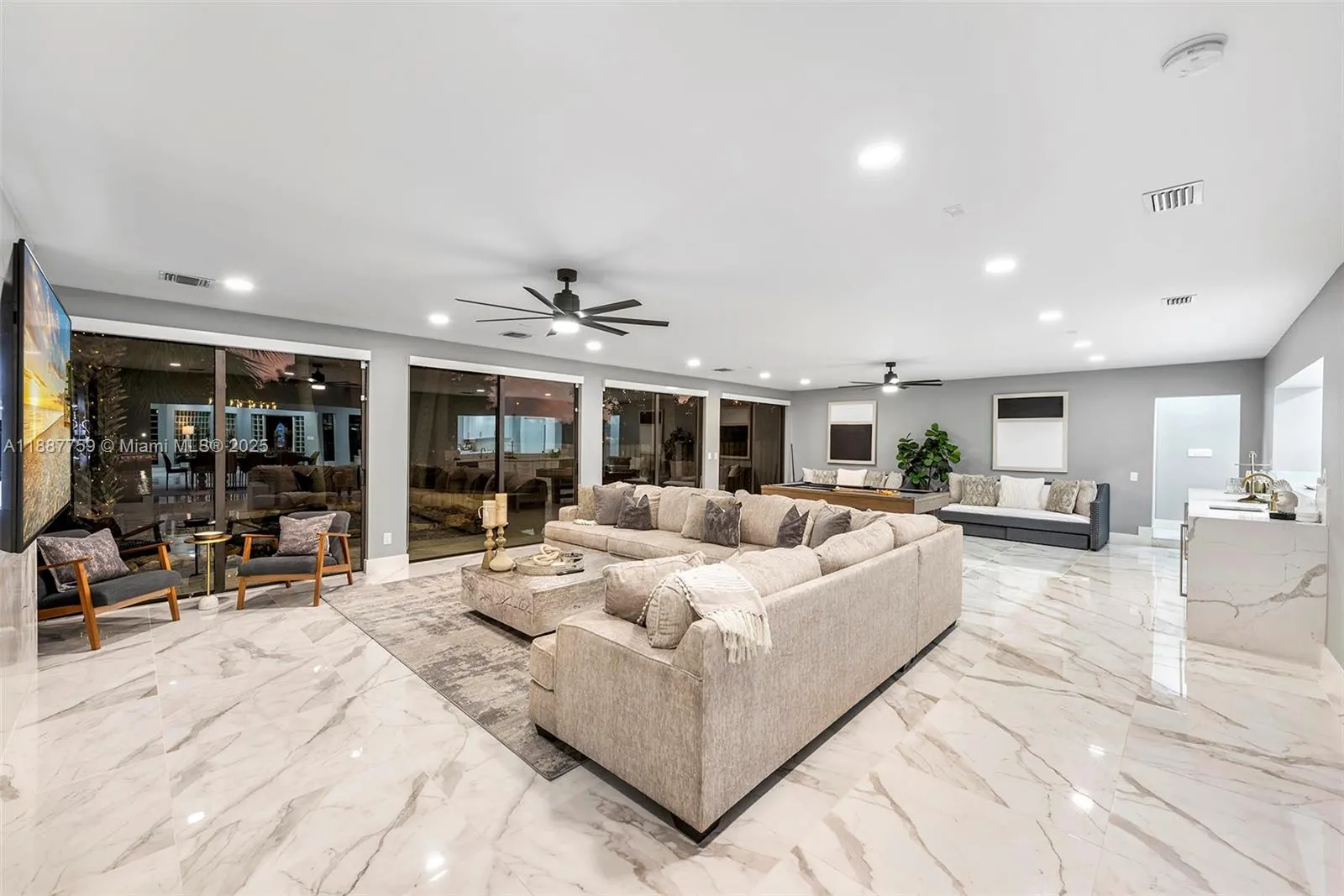 1030 SW 14th Ter, #0