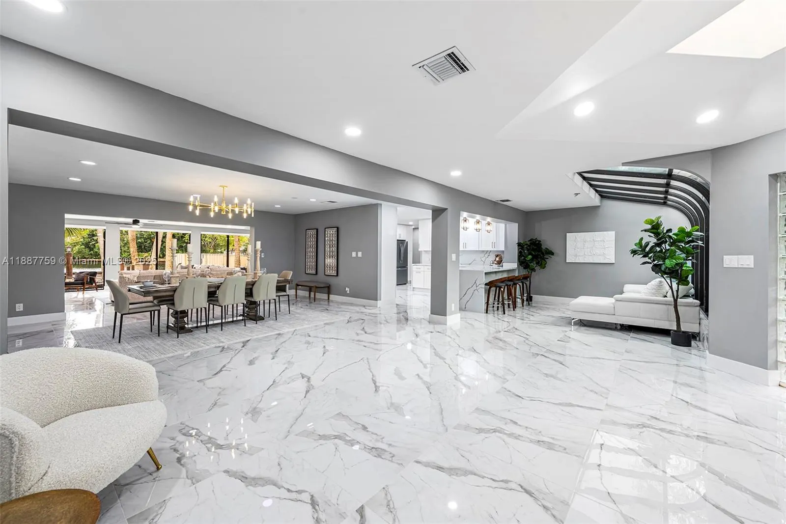 1030 SW 14th Ter, #0