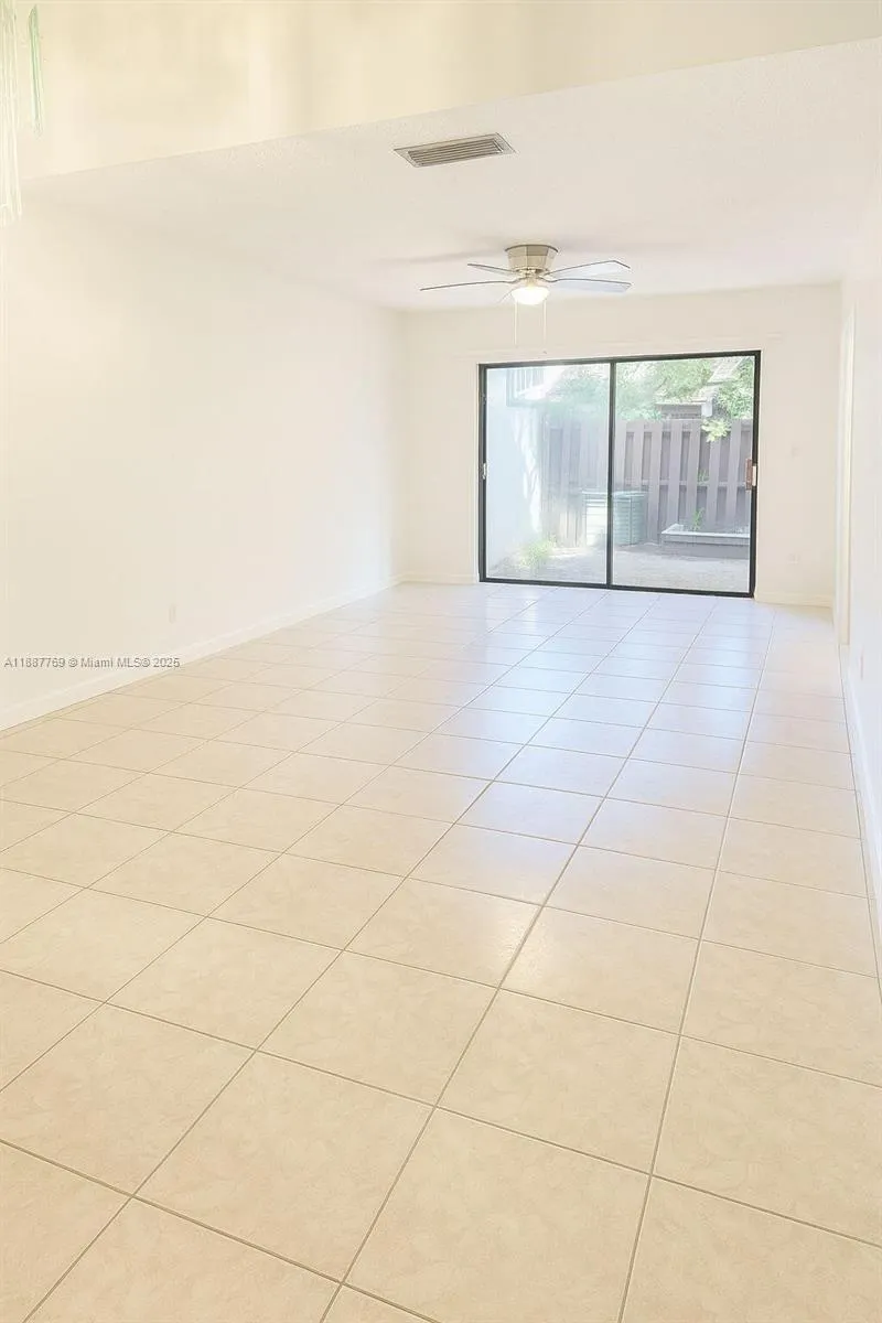 6822 SW 39th St, #14G