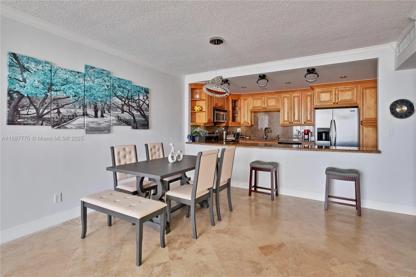 19370 Collins Ave, #919