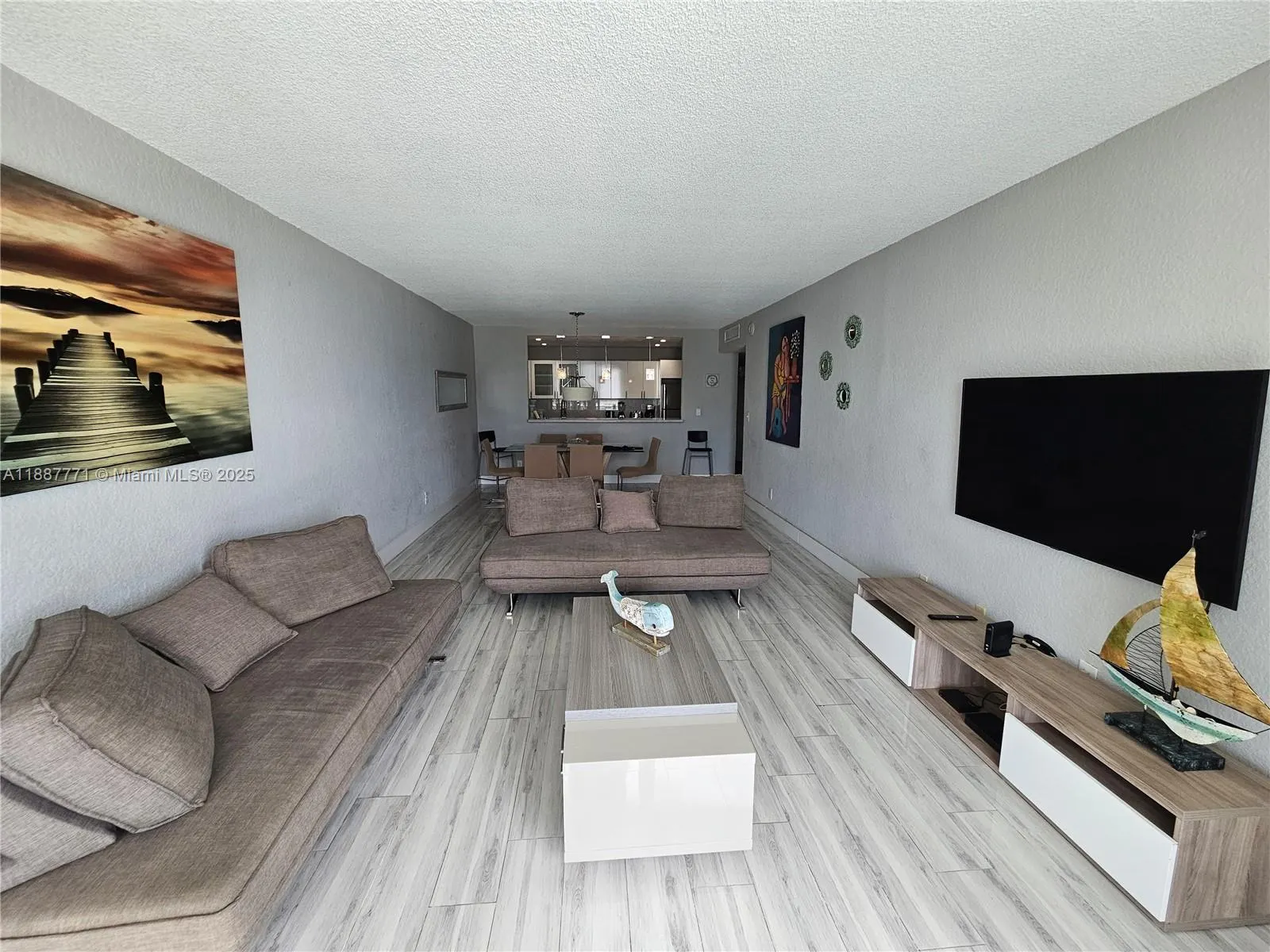 19370 Collins Ave, #1502
