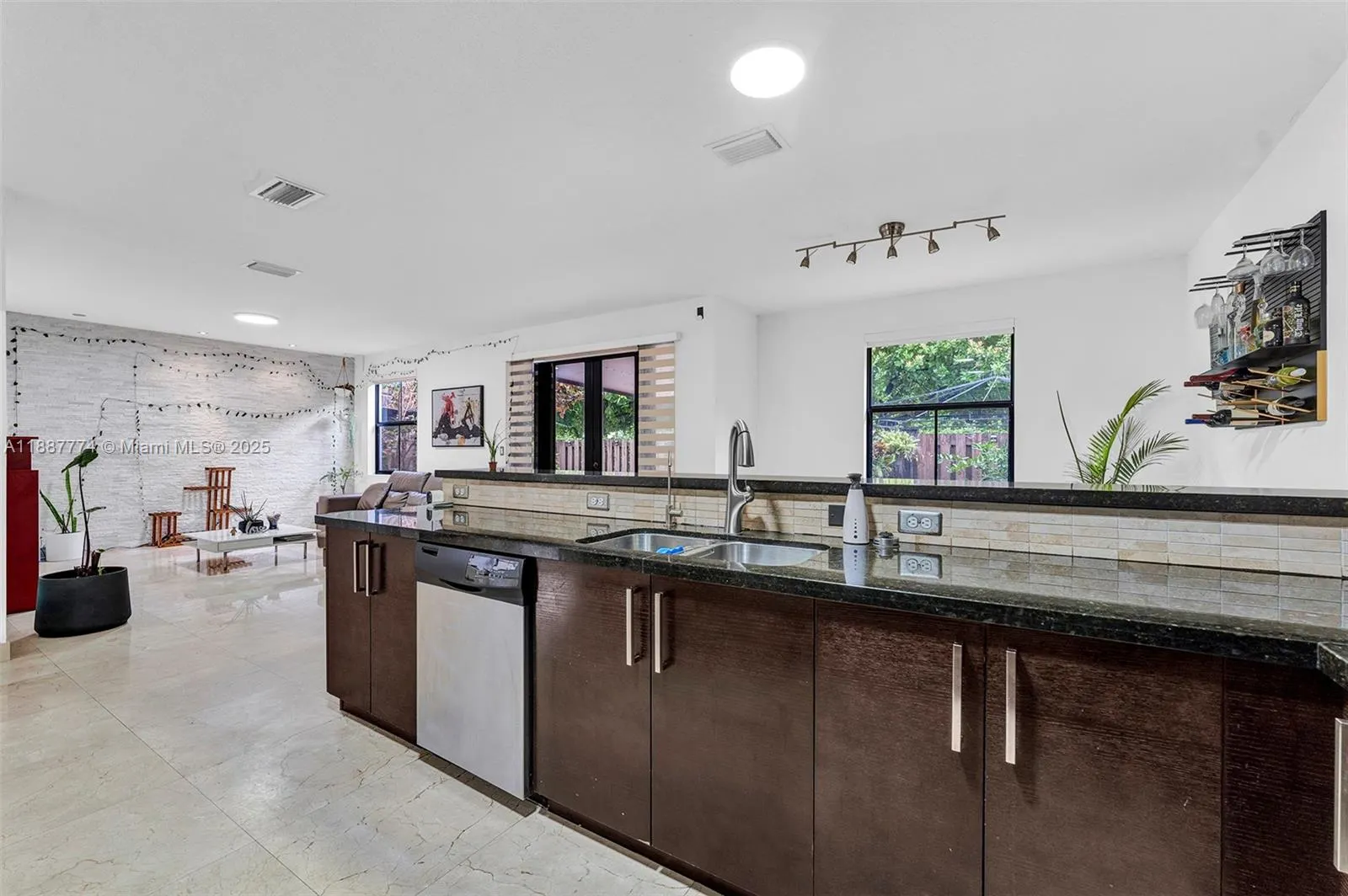 9770 NW 10th St, #9770