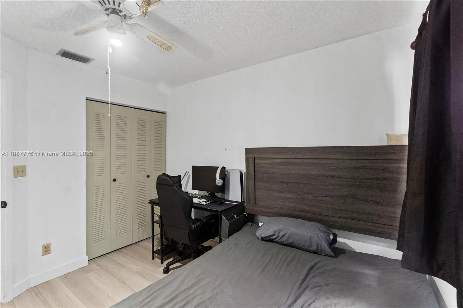 8033 NW 29th STREET