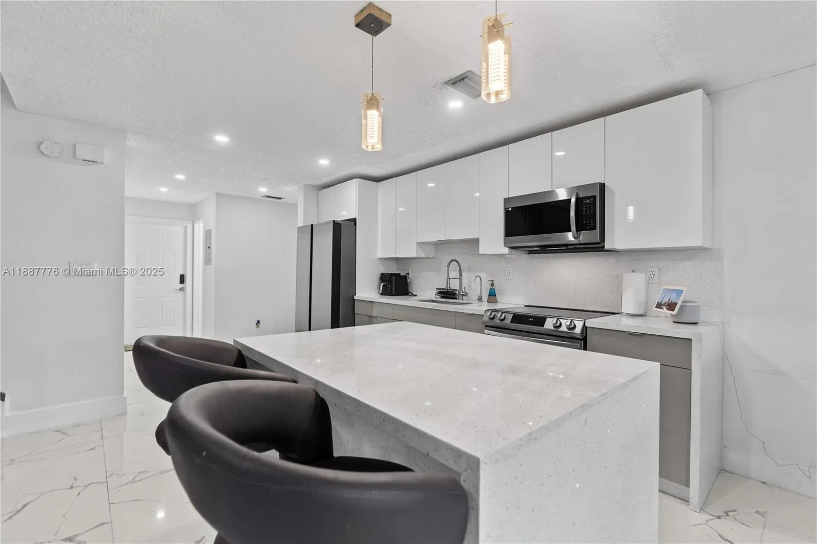 8033 NW 29th STREET