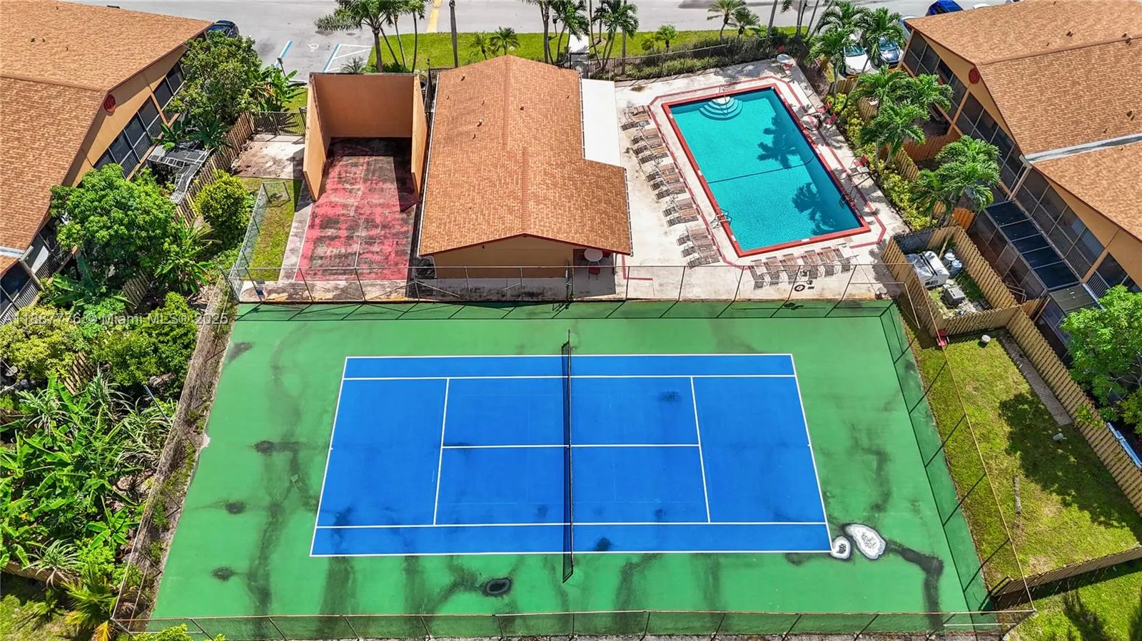8033 NW 29th STREET