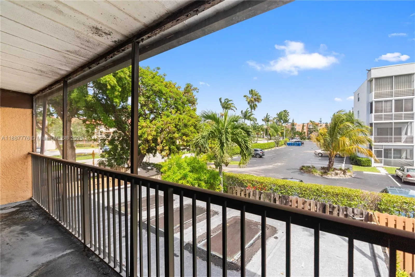 8033 NW 29th STREET