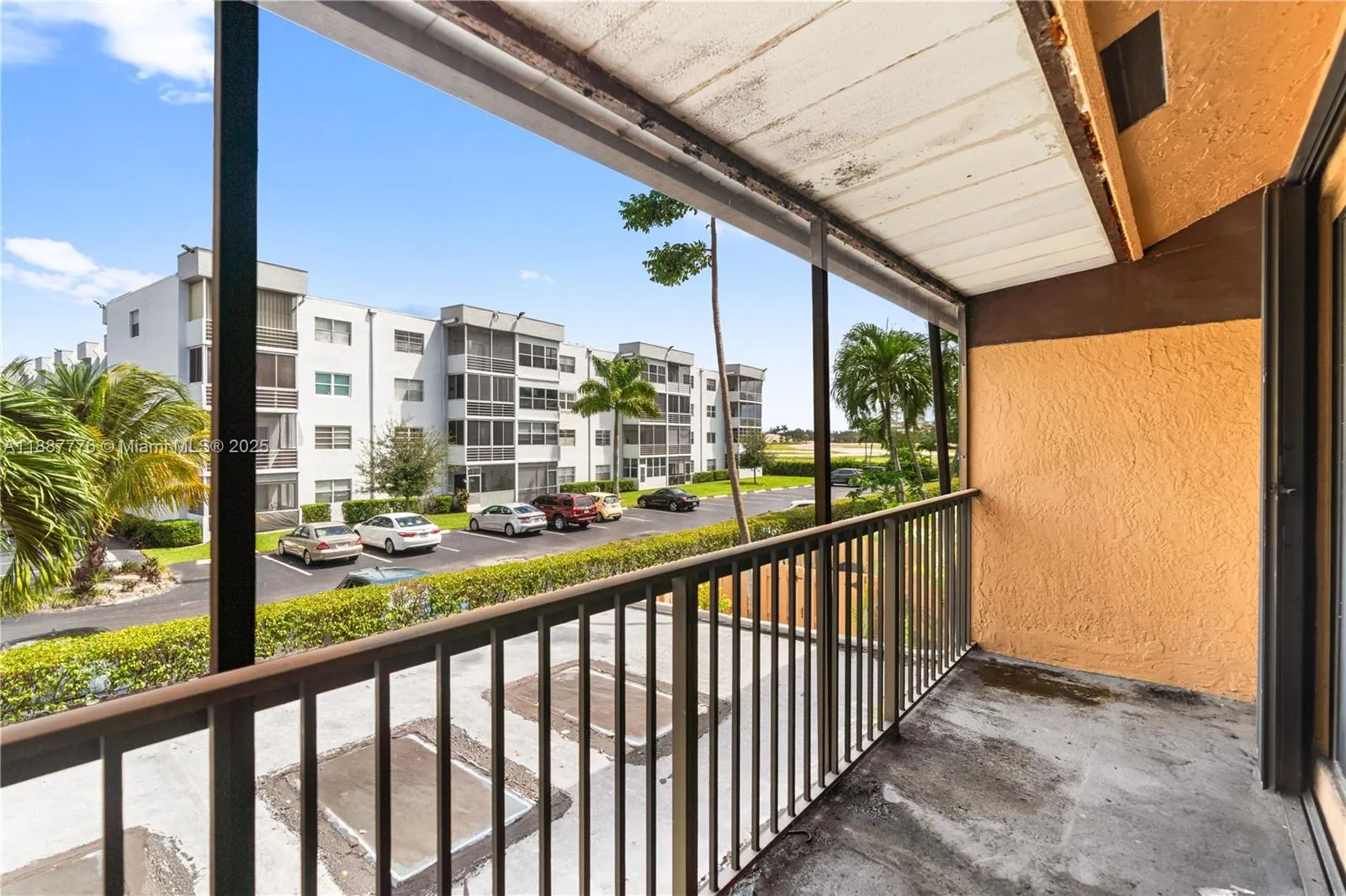 8033 NW 29th STREET