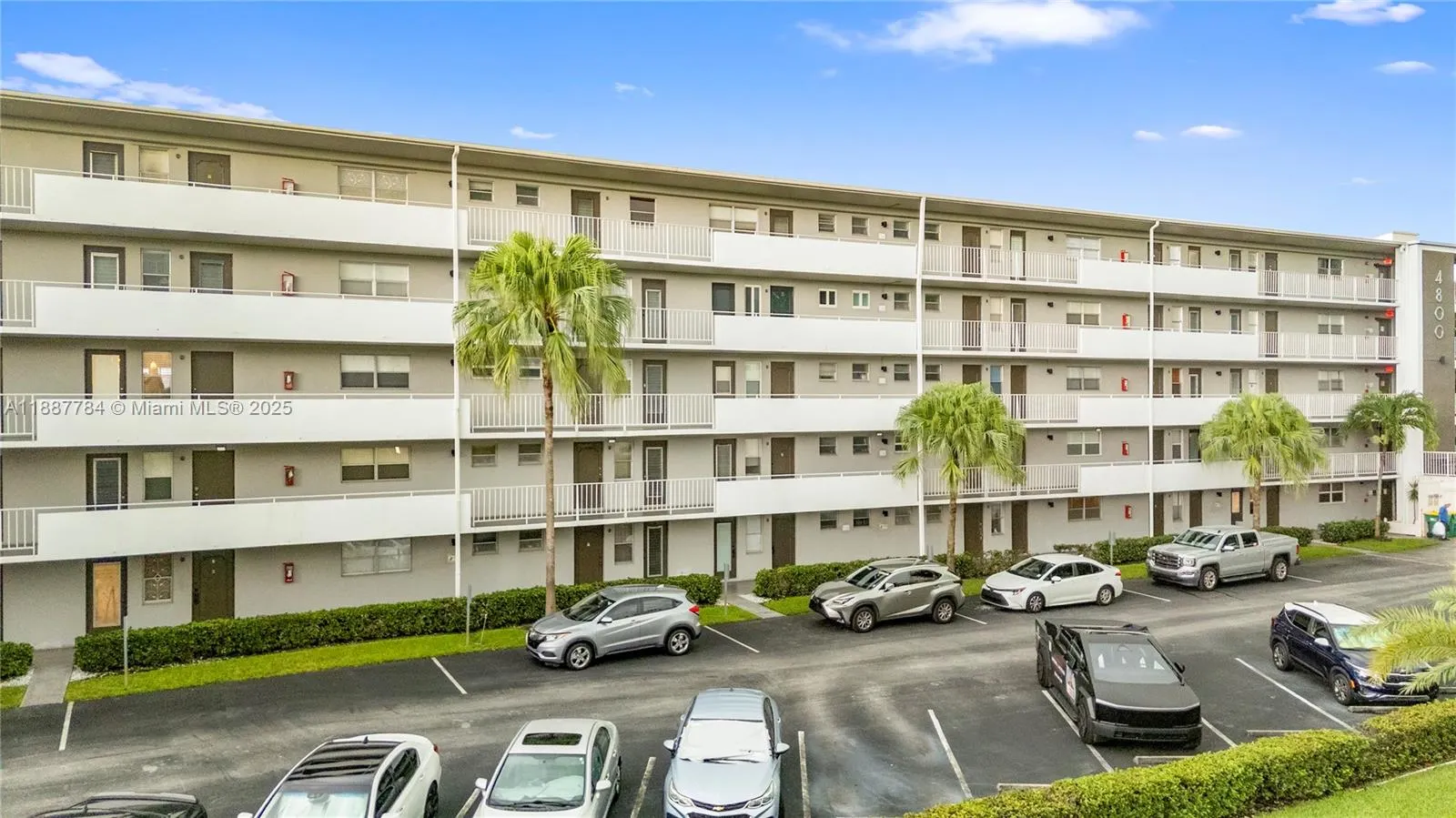 4800 Hillcrest Ln, #101