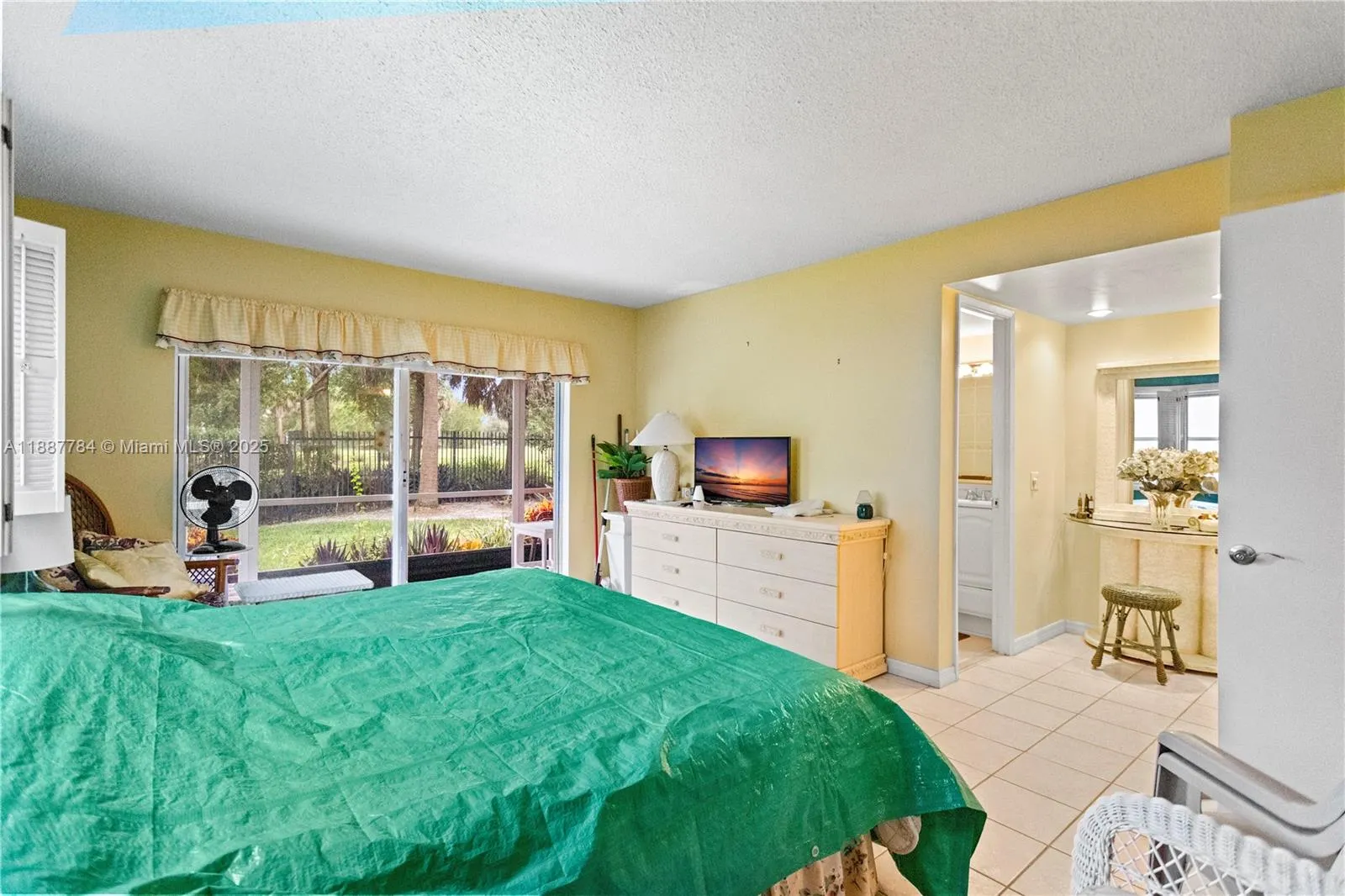 4800 Hillcrest Ln, #101