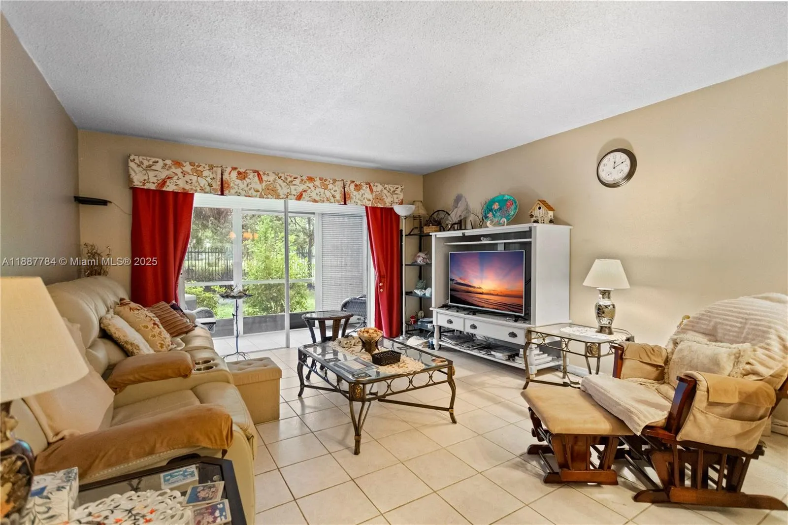 4800 Hillcrest Ln, #101