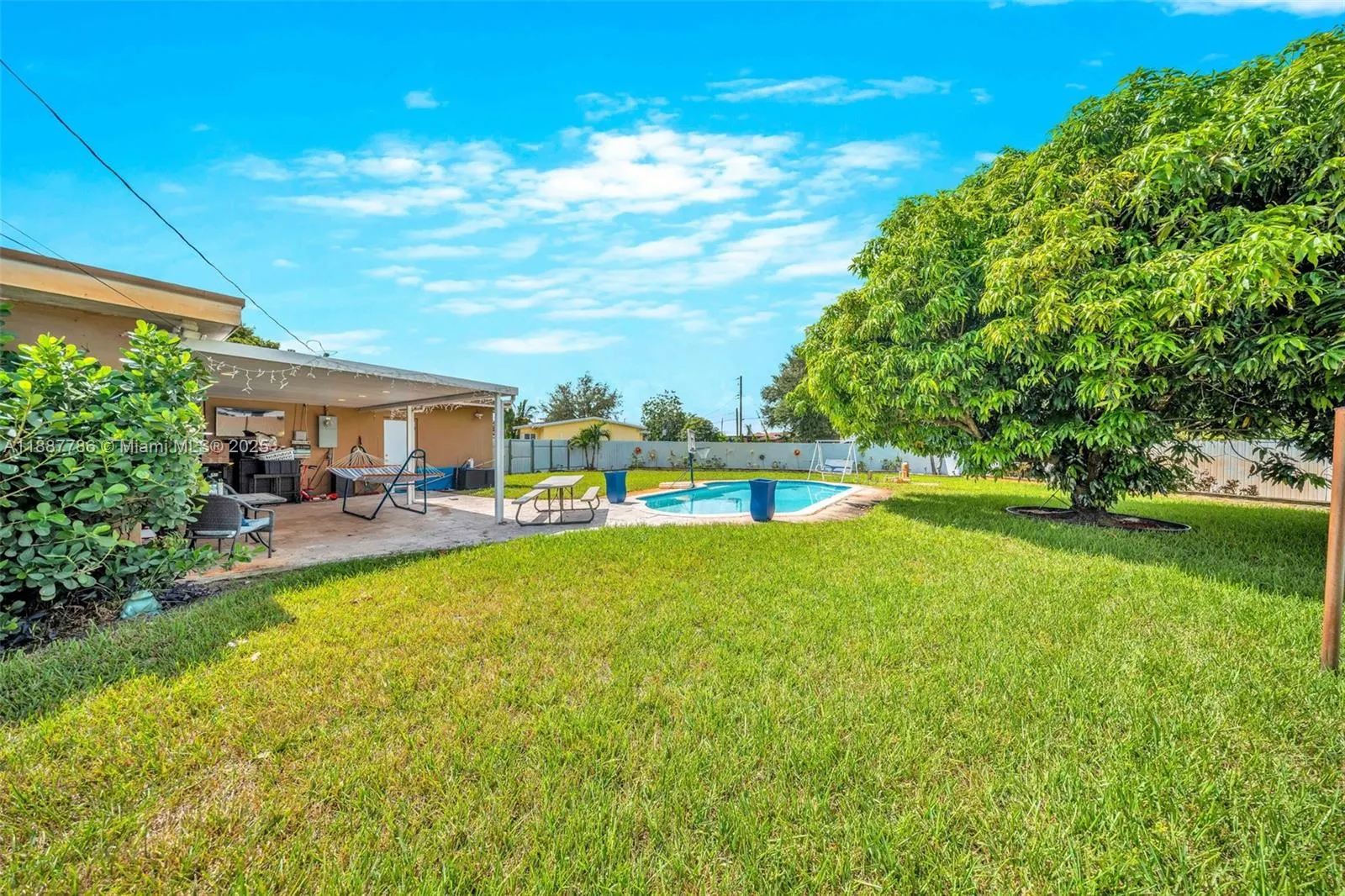 3825 NW 193rd Ter