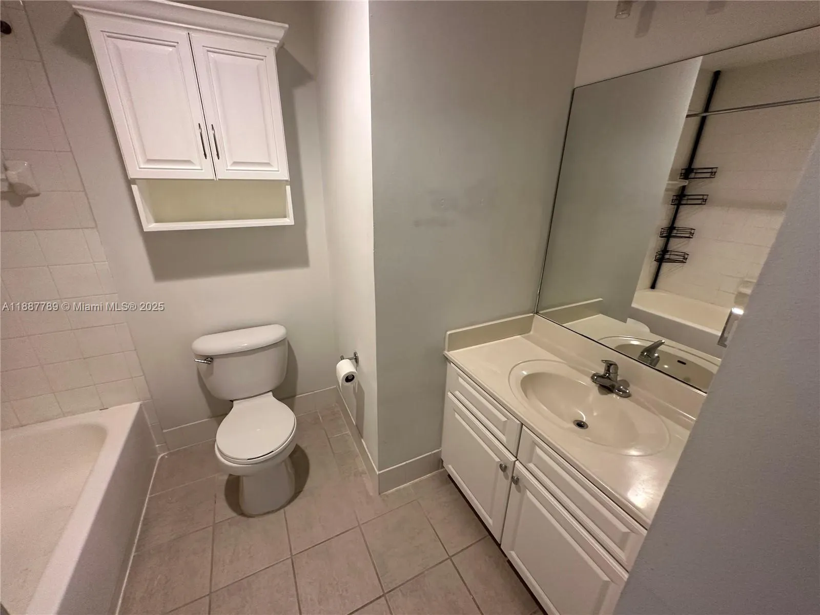 1200 Town Center Dr, #217