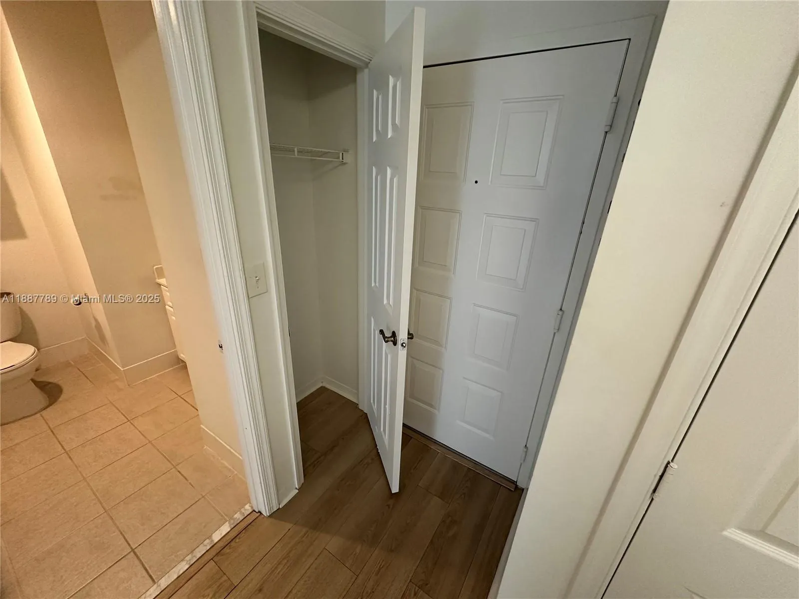 1200 Town Center Dr, #217
