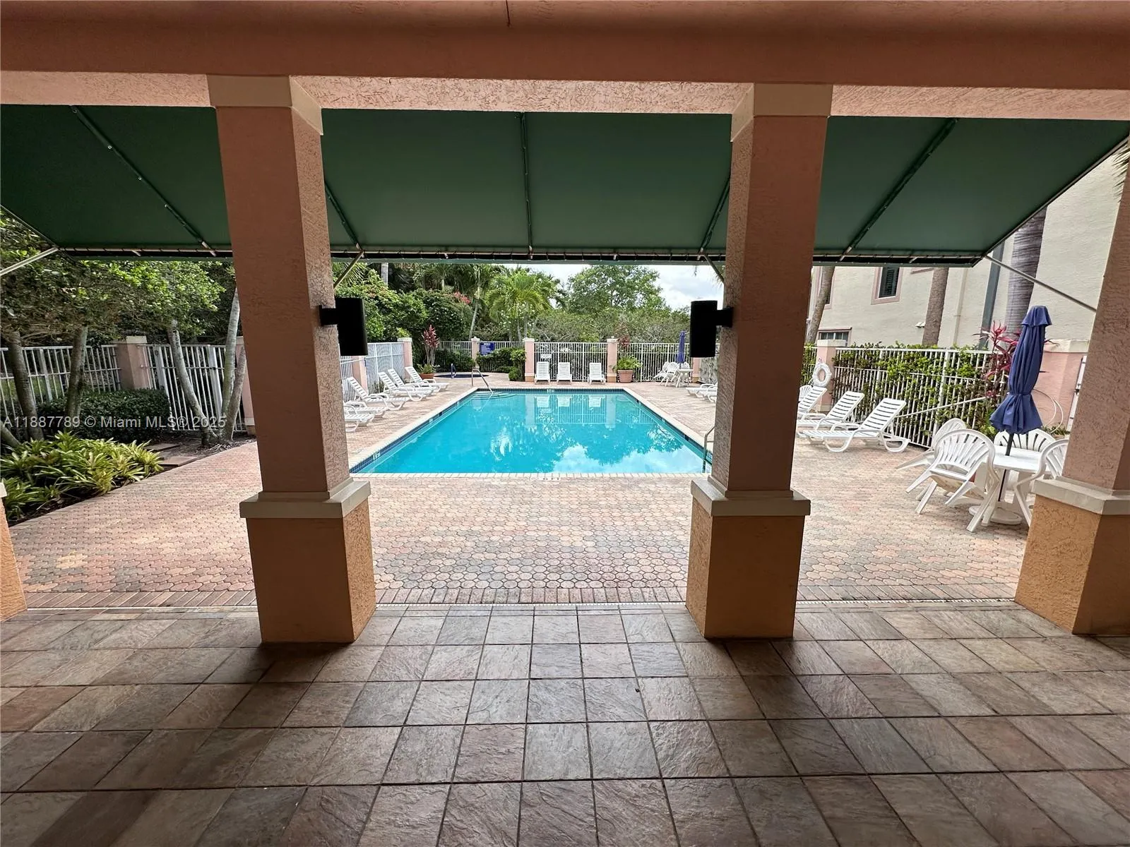 1200 Town Center Dr, #217