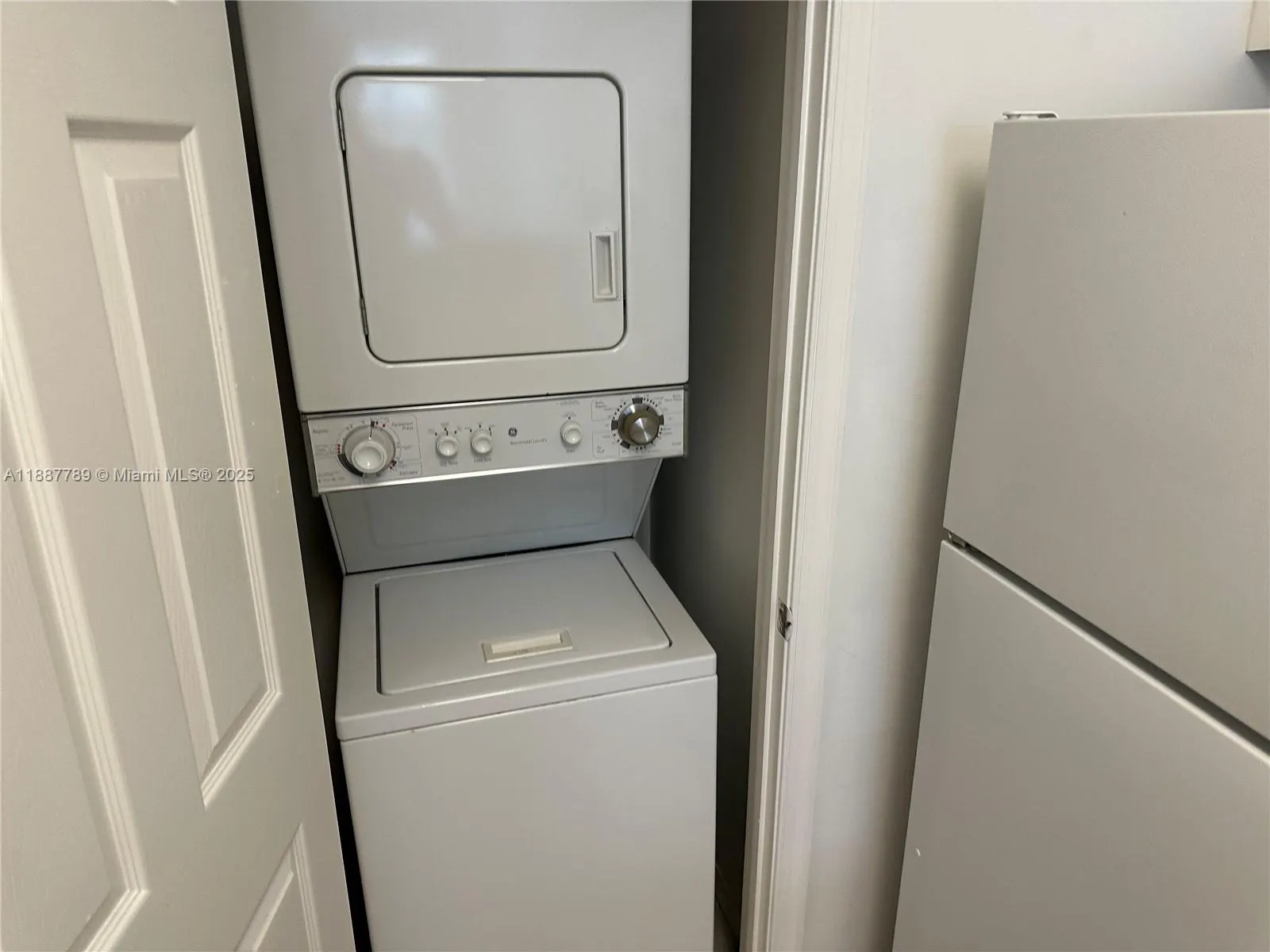1200 Town Center Dr, #217