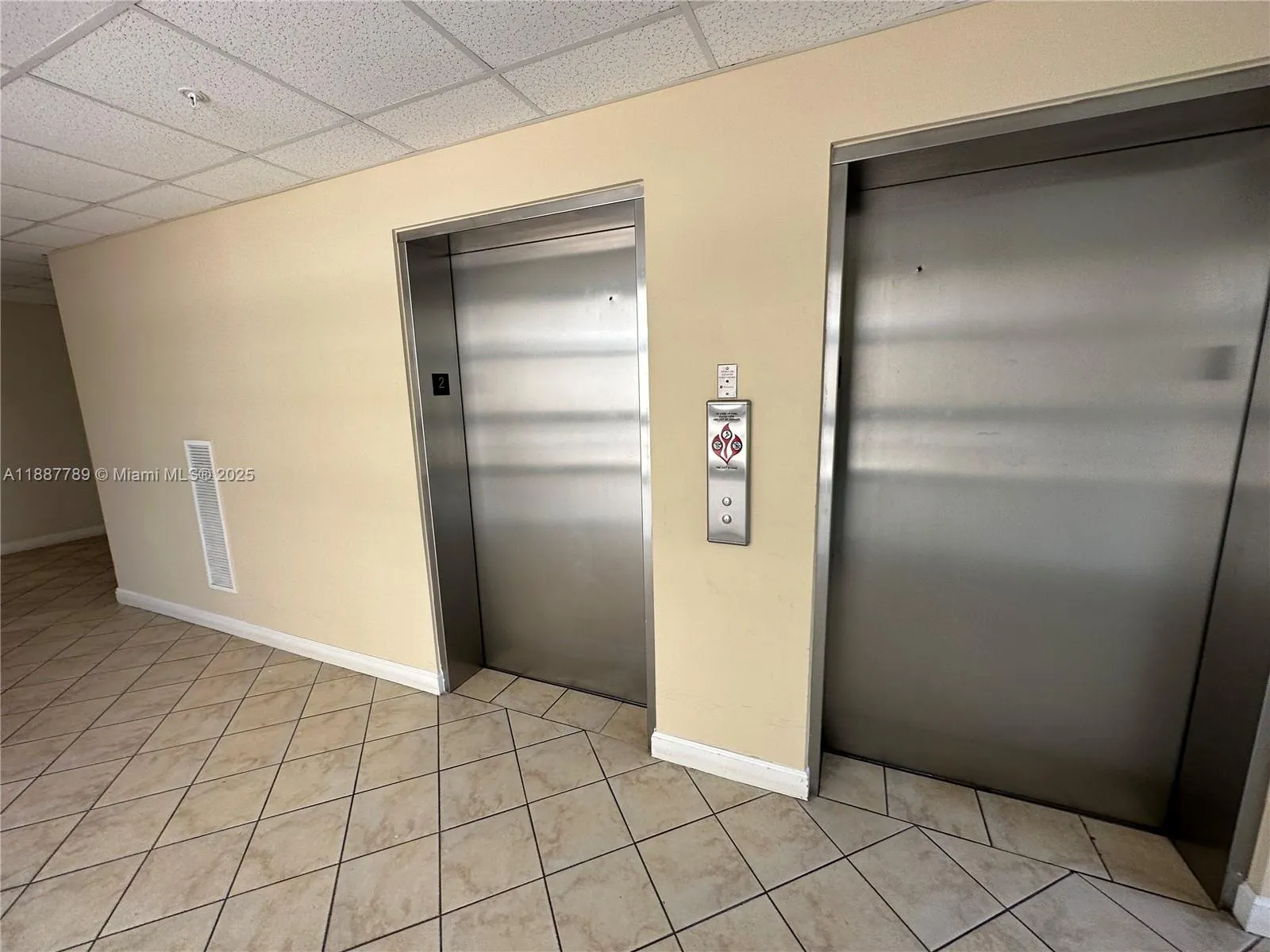 1200 Town Center Dr, #217