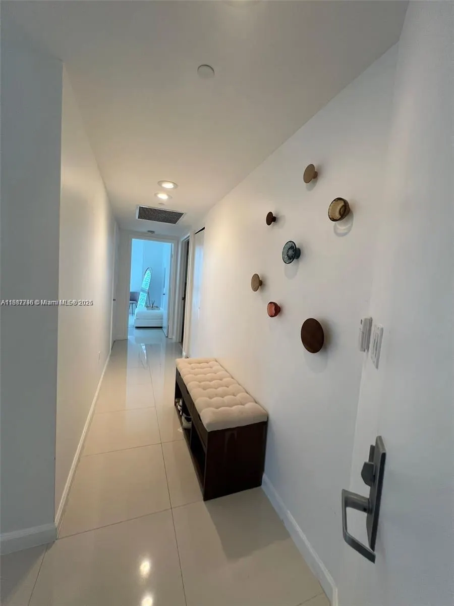 465 Brickell Ave, #3202