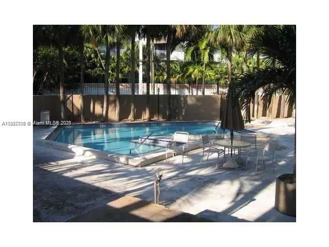 2715 TIGERTAIL AV, #103