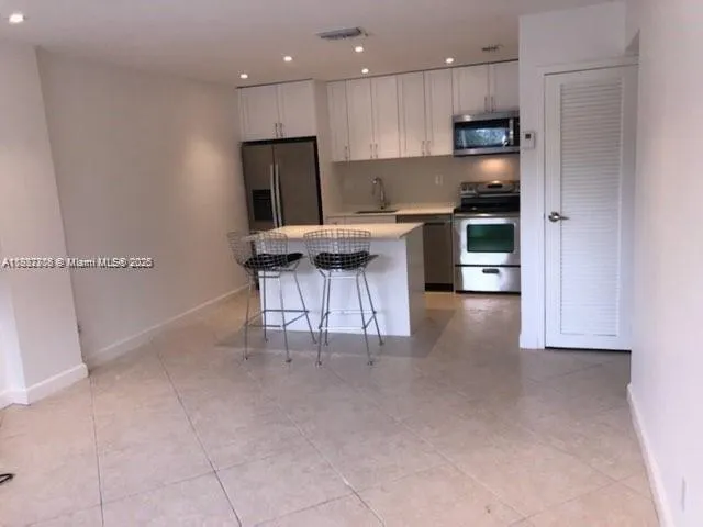 2715 TIGERTAIL AV, #103