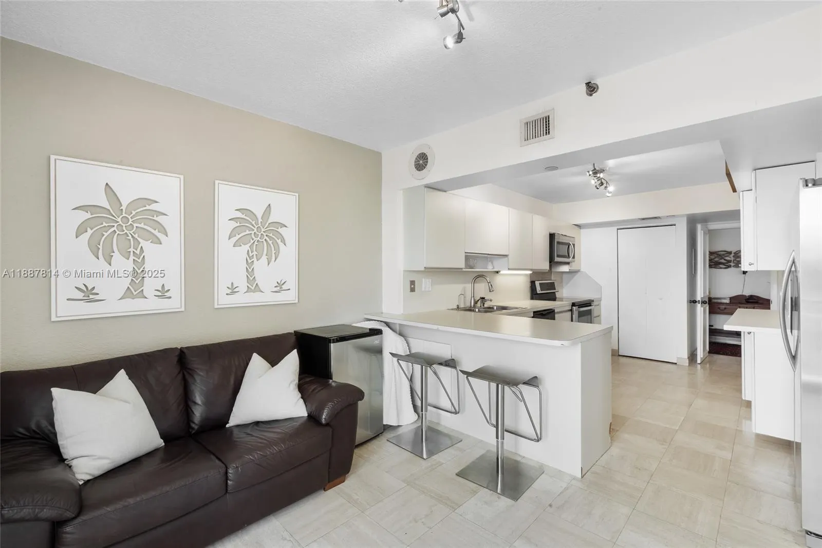 19667 Turnberry Way, #3D