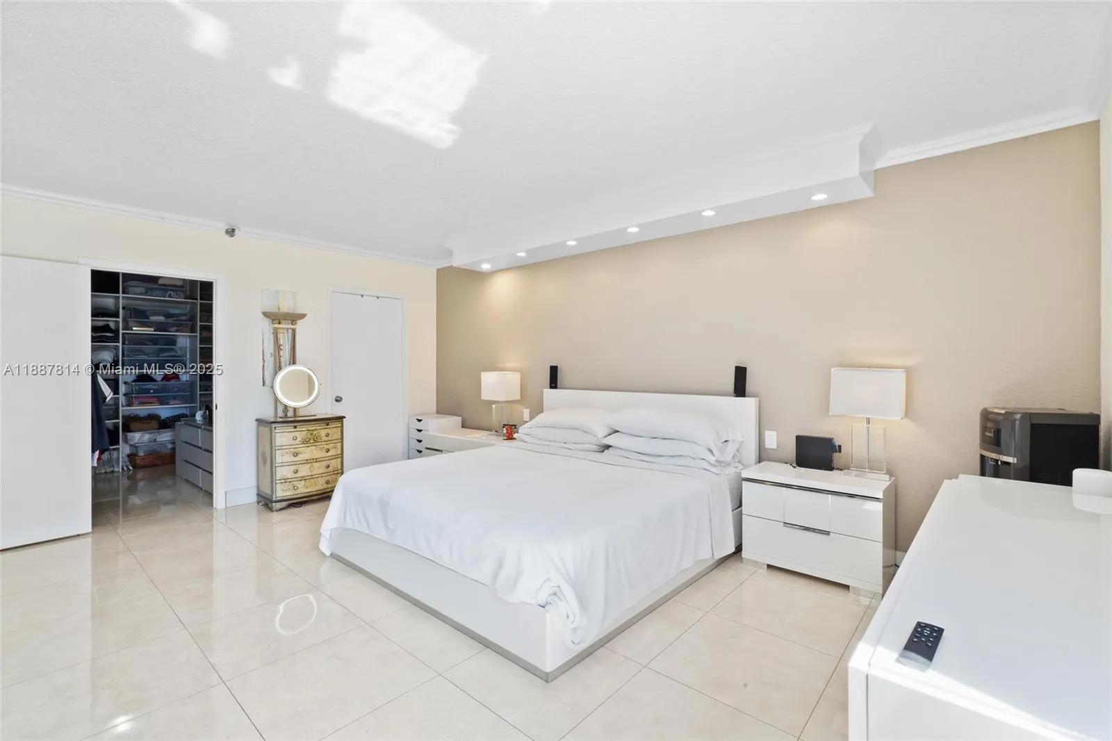 19667 Turnberry Way, #3D