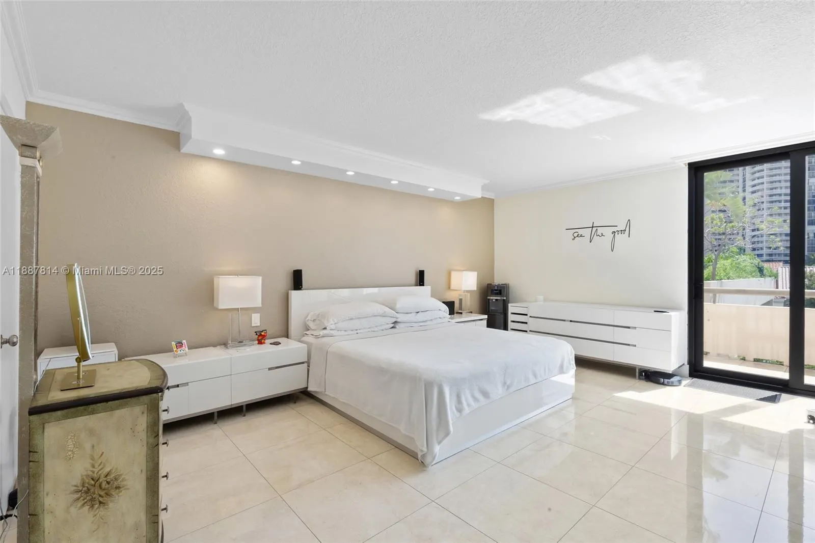 19667 Turnberry Way, #3D