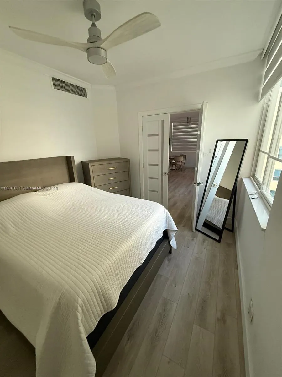 5005 Collins Ave, #1525