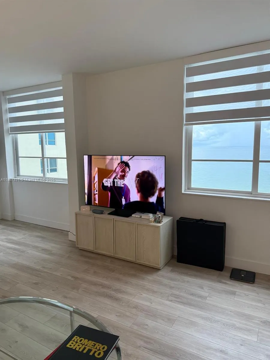 5005 Collins Ave, #1525
