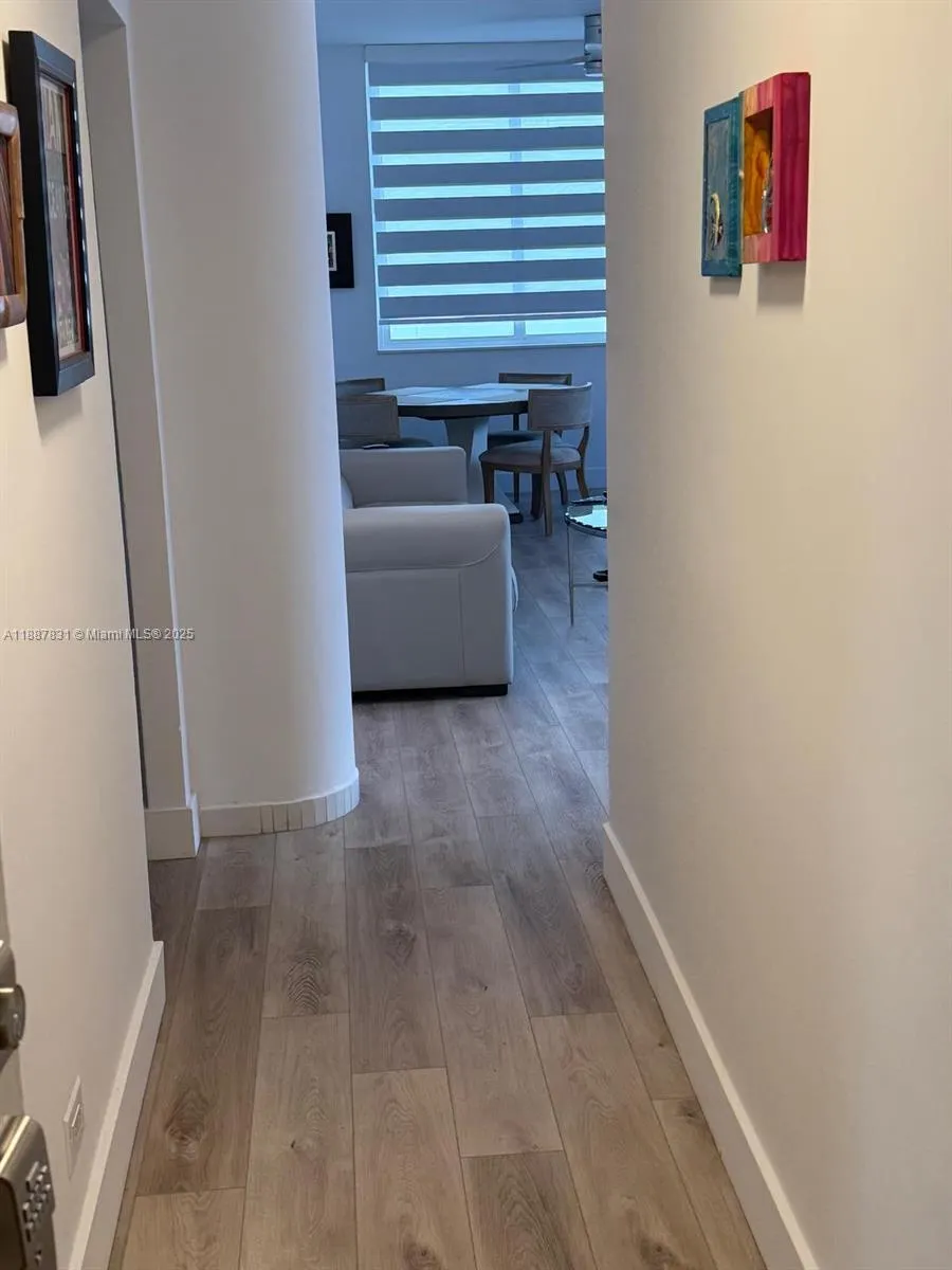 5005 Collins Ave, #1525
