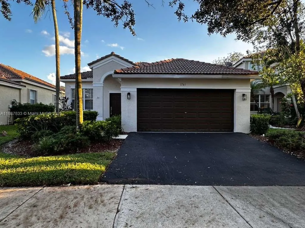 1761 ASPEN LN