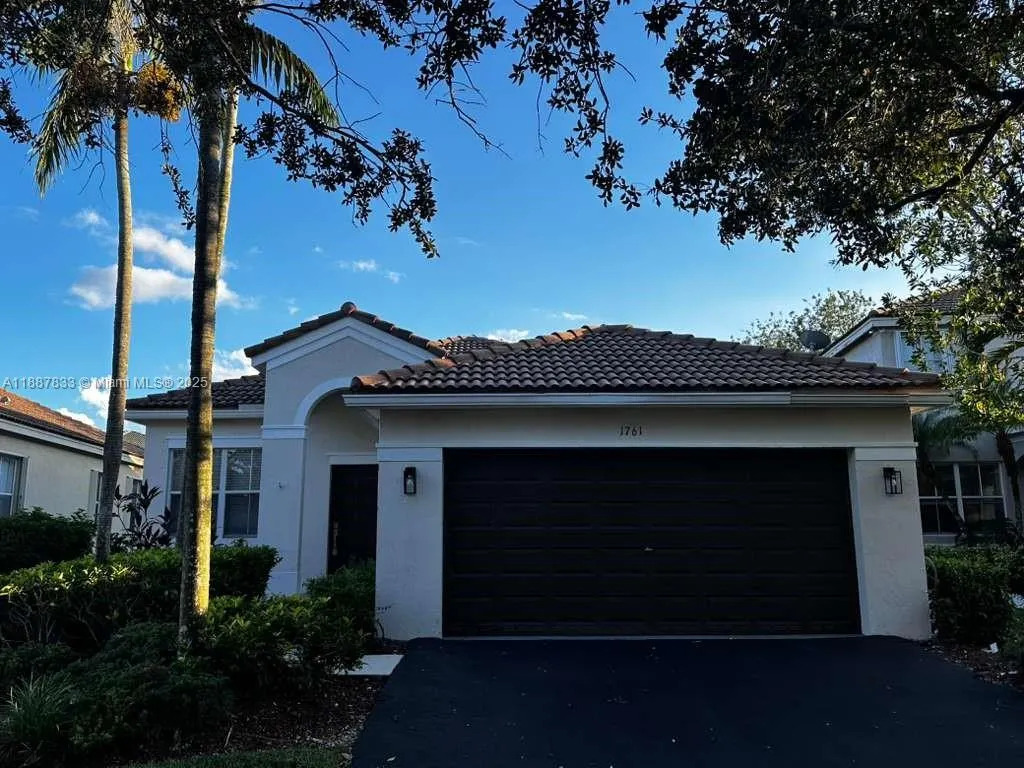 1761 ASPEN LN
