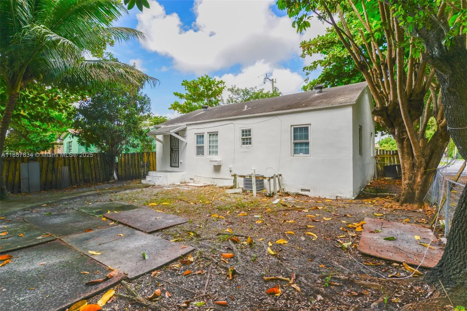 1250 NW 43rd St