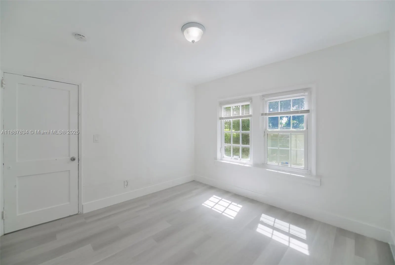 1250 NW 43rd St