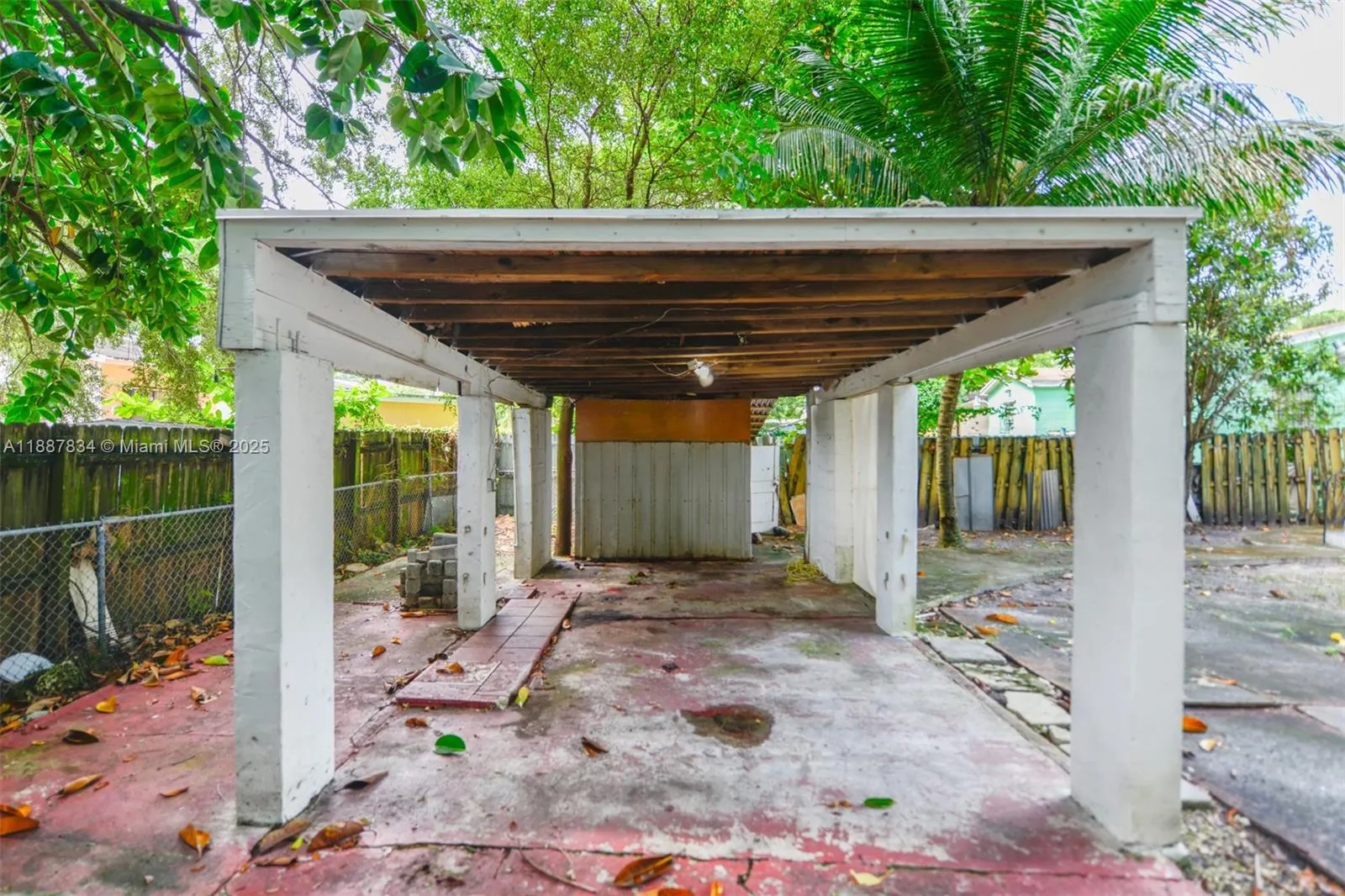 1250 NW 43rd St