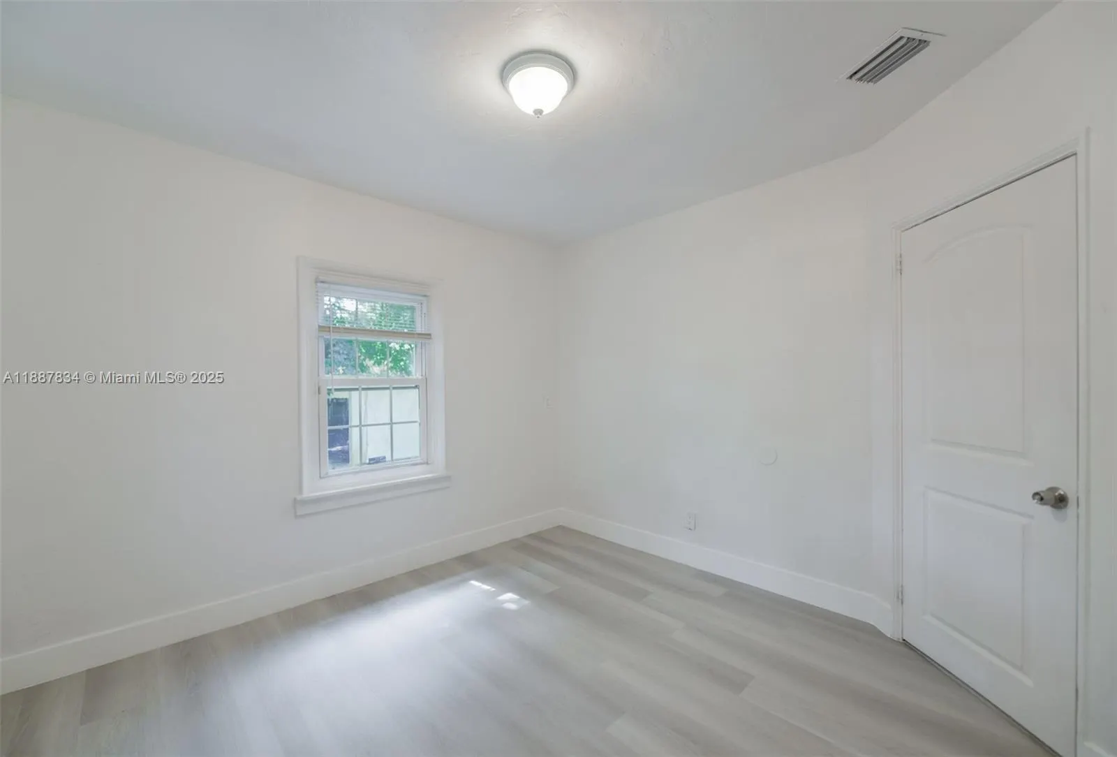 1250 NW 43rd St