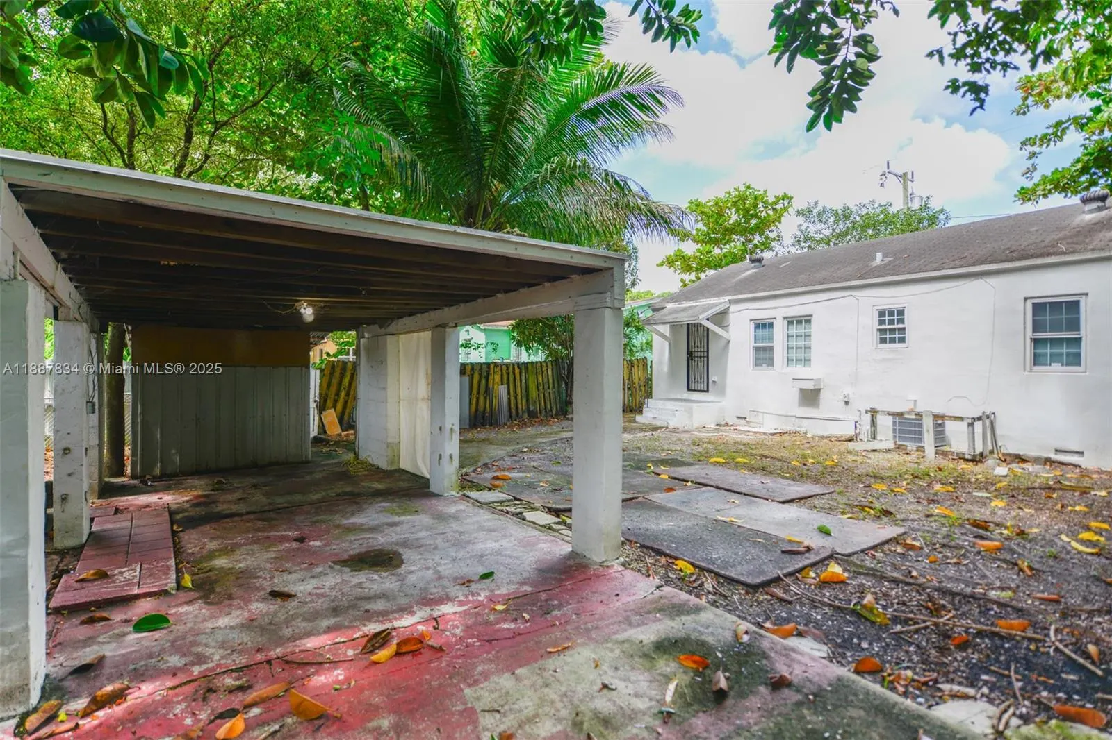 1250 NW 43rd St