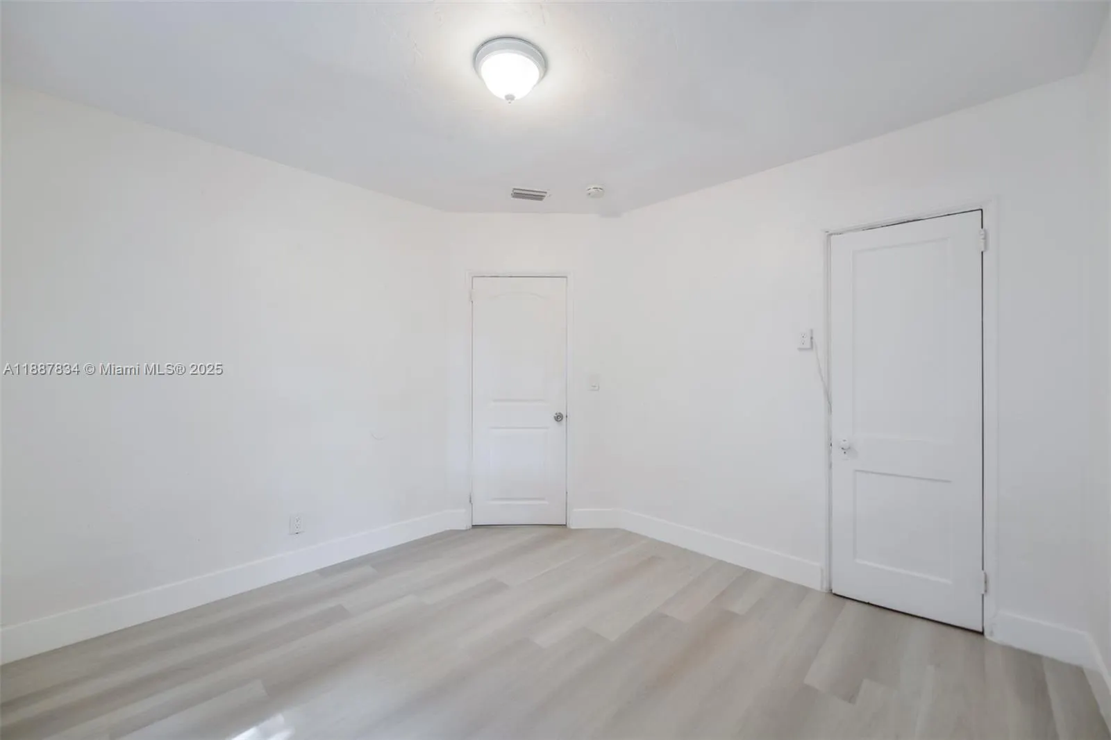 1250 NW 43rd St