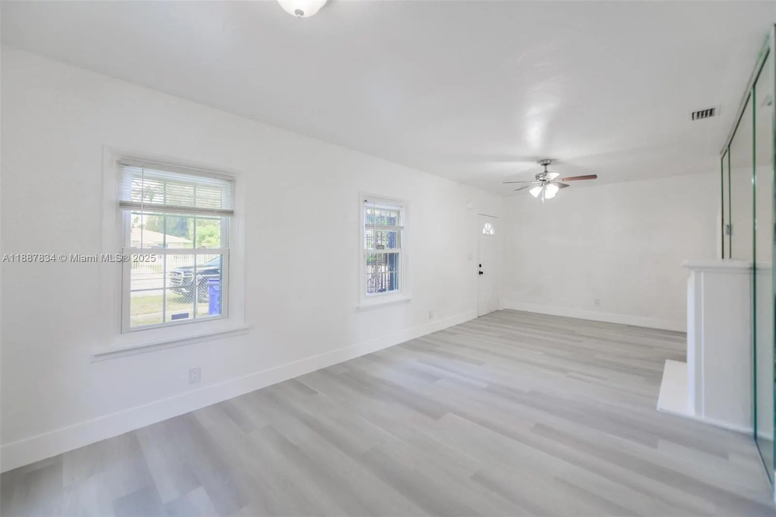 1250 NW 43rd St