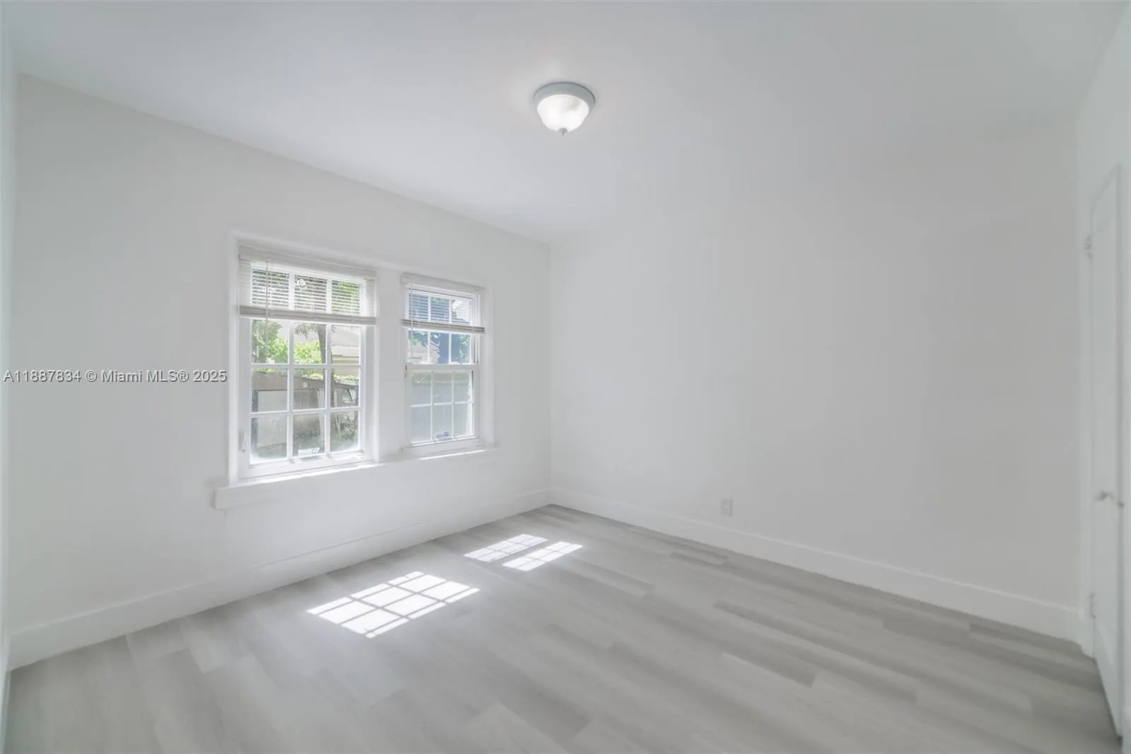 1250 NW 43rd St