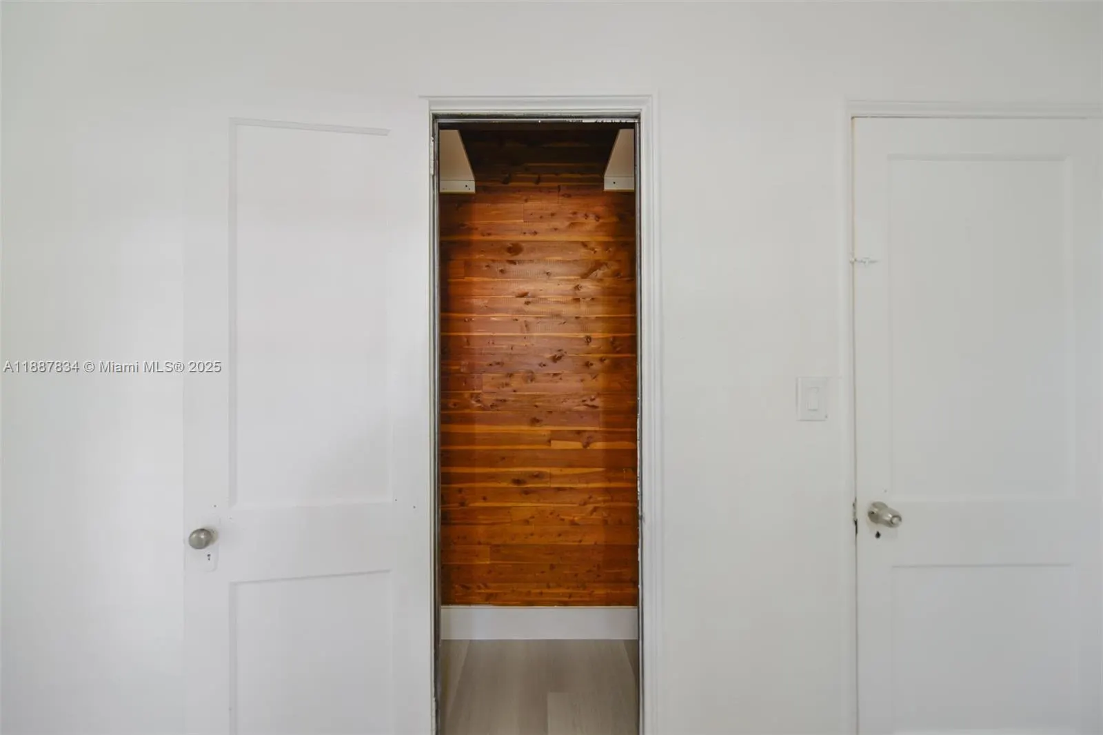 1250 NW 43rd St