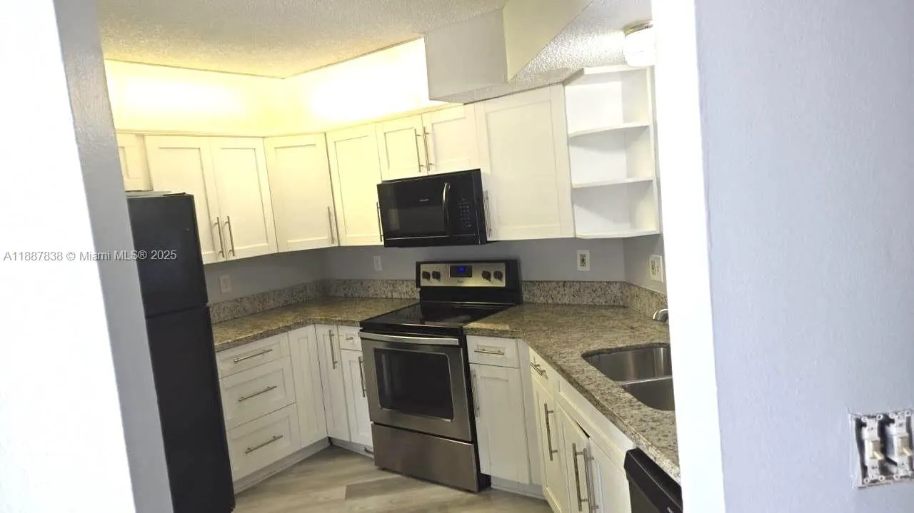 840 Independence Dr, #840F