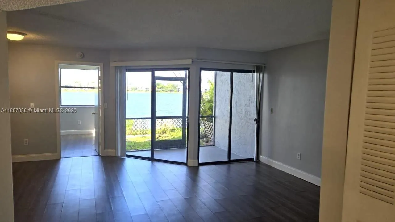 840 Independence Dr, #840F