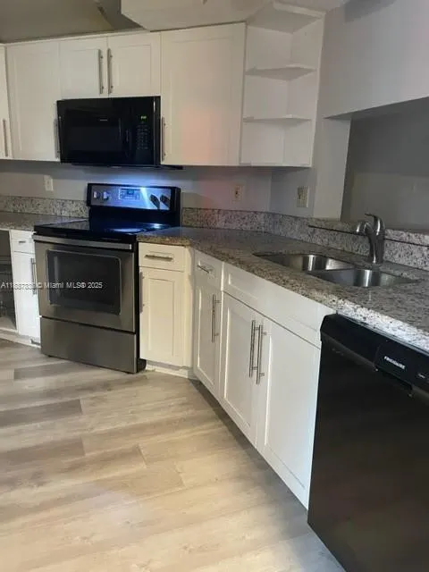840 Independence Dr, #840F
