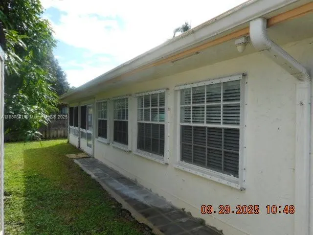 9351 NW 35th Pl